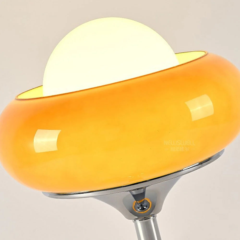 Vintage Style Egg Table Lamp