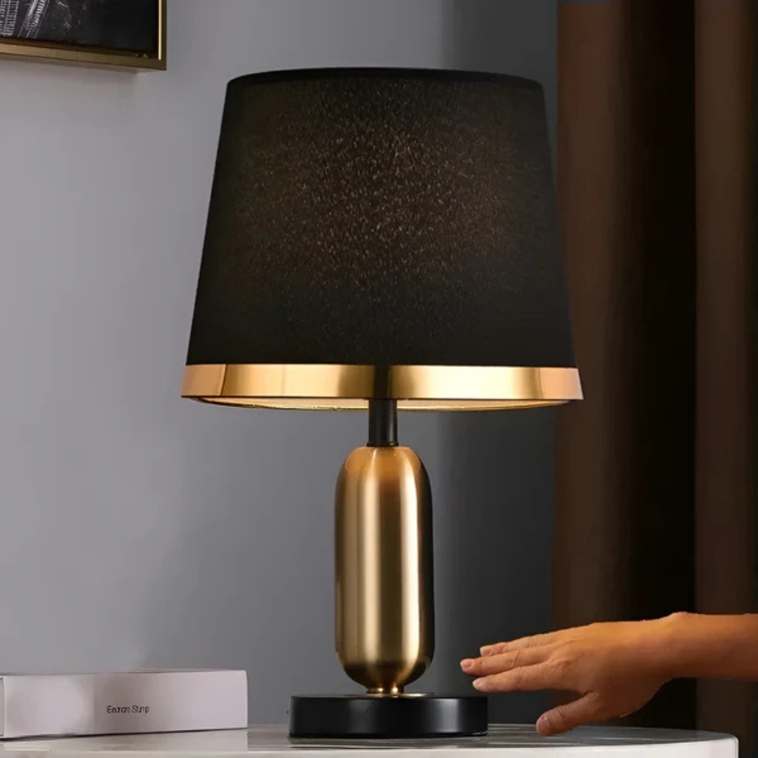Cilora - Lampe de table moderne en tissu noir