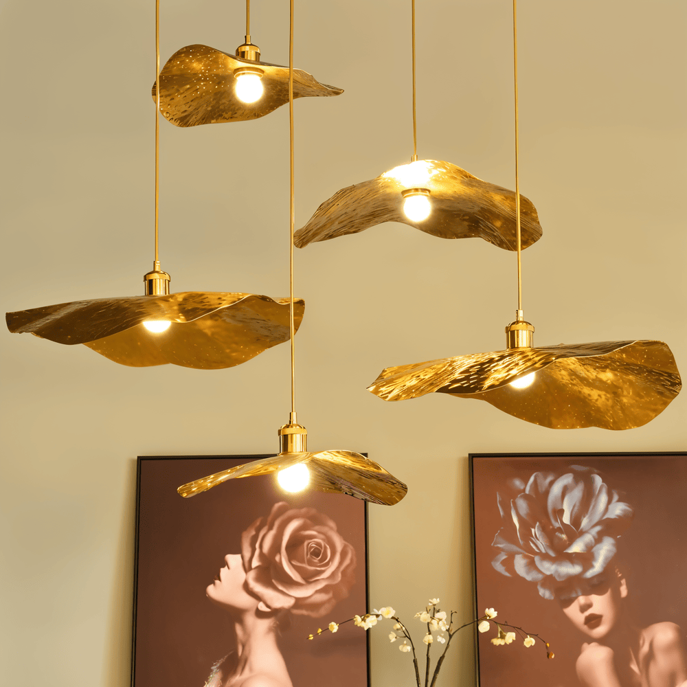 Lyxig Taklampa med Lotusblad i Guld - Modern Ljuskrona i Guld