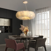 CircPlume Taklampa - Lyxig Cirkelformad Taklampa med vita Fjädrar