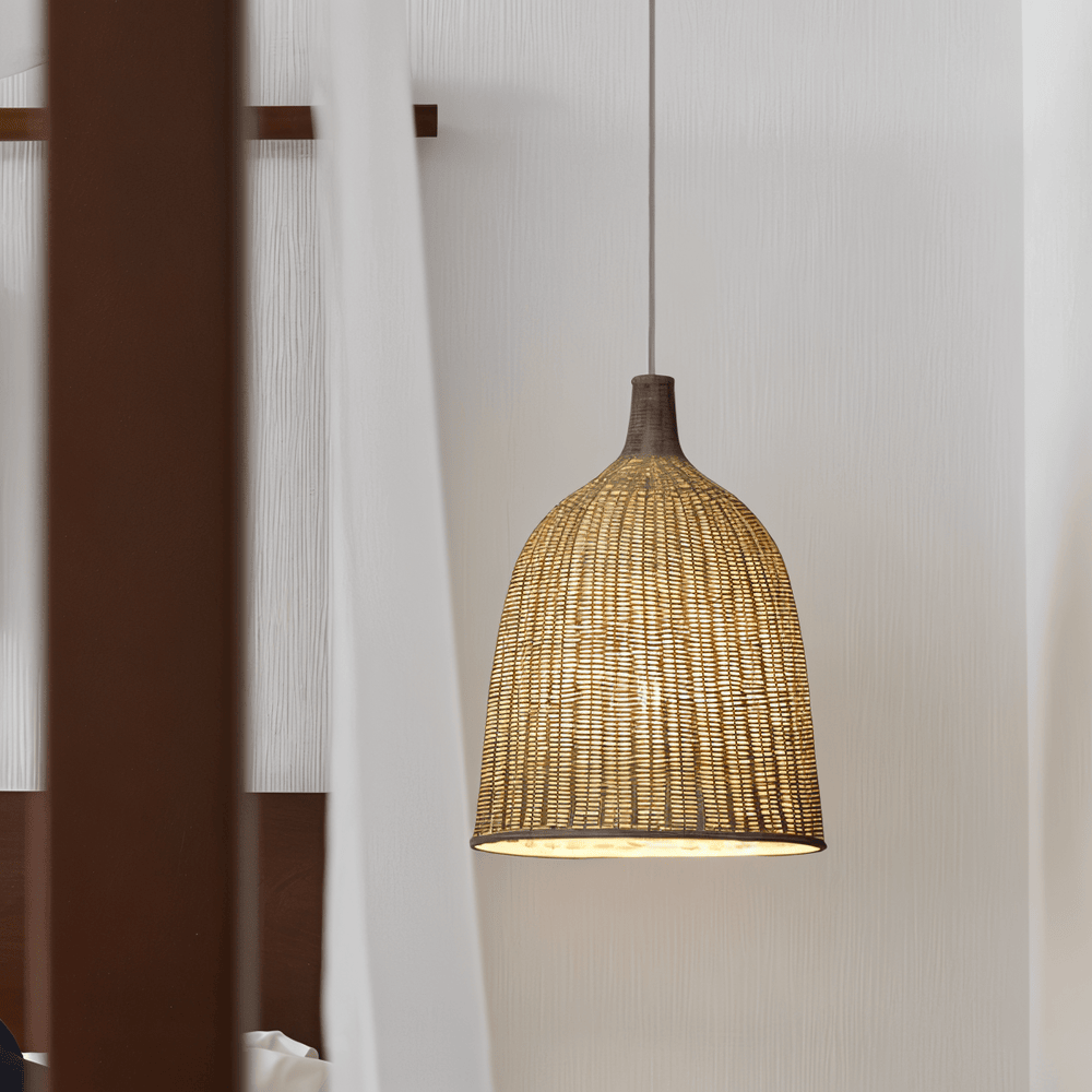 HatWicker Pendellampa i Flätad Rotting - Elegant Kupollampa i Rotting